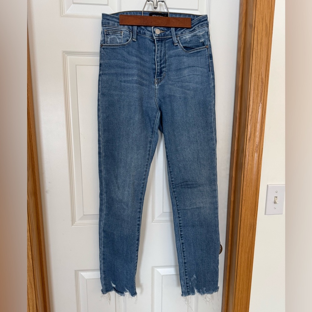 Just Black Women's Slim Straight Blue Jeans
